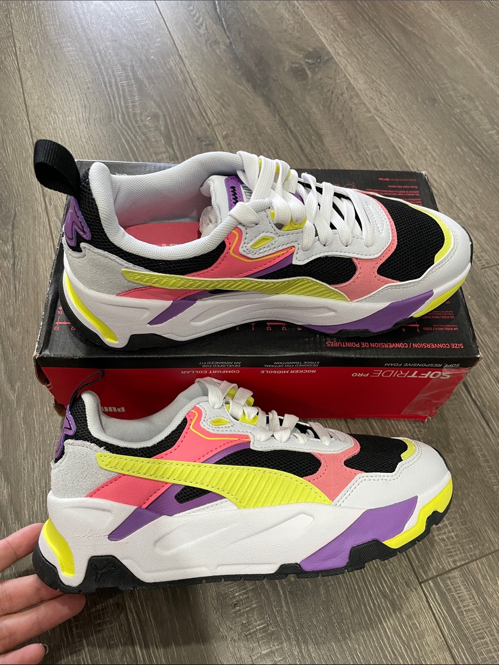 Puma youth sneakers size 37(Y5)